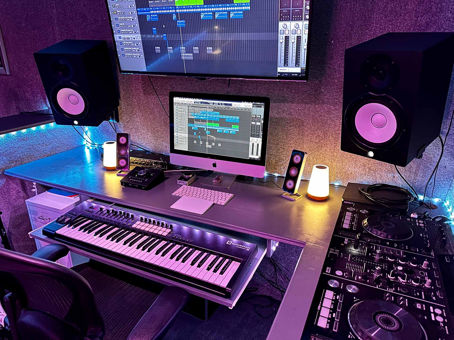 Desk-banner-1